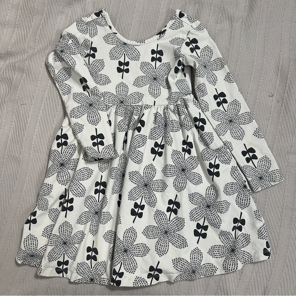 Hanna Andersson little girl dress, size 5, floral, pockets, cotton/elastane